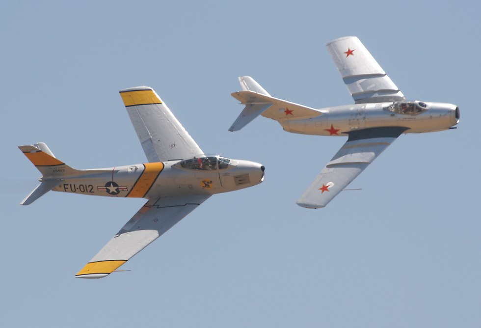 F86Mig15Chino2006.jpg
